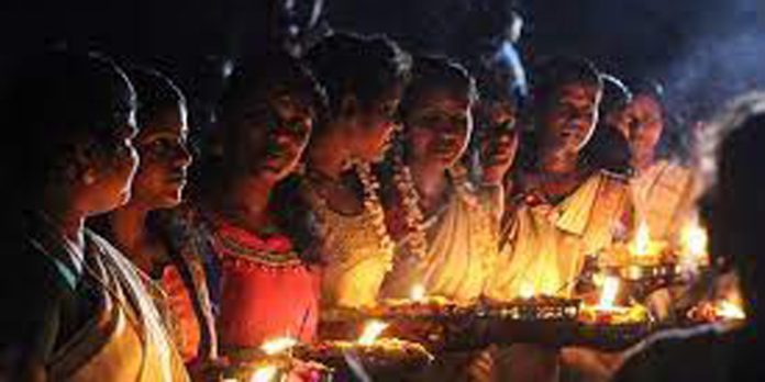 വെൺപാല മലയിത്ര ദേവീക്ഷേത്രത്തിലെ താലപ്പൊലി മഹോത്സവത്തിന് ഇന്ന് കൊടിയേറും വെൺപാല മലയിത്ര ദേവീക്ഷേത്രത്തിലെ താലപ്പൊലി മഹോത്സവത്തിന് ഇന്ന് കൊടിയേറും