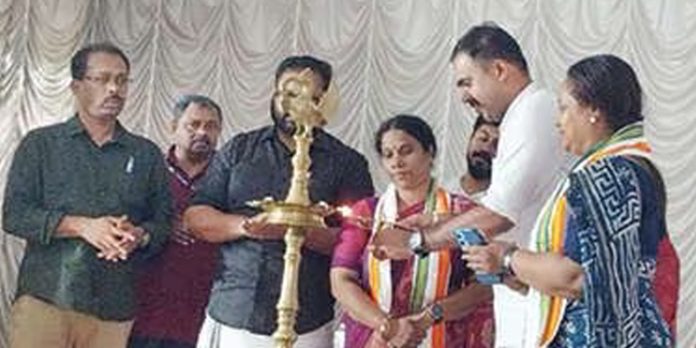 എ.എച്ച്.എസ്.ടി.എ. ജില്ലാ സമ്മേളനം ഉദ്ഘാടനം ചെയ്തു എ.എച്ച്.എസ്.ടി.എ. ജില്ലാ സമ്മേളനം ഉദ്ഘാടനം ചെയ്തു