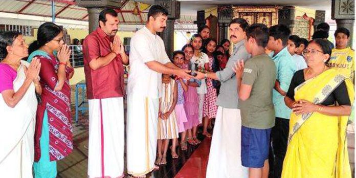 അമരം രാമം പദ്ധതി ; ചന്ദന വൃക്ഷത്തെകൾ വിതരണം ചെയ്തു അമരം രാമം പദ്ധതി ; ചന്ദന വൃക്ഷത്തെകൾ വിതരണം ചെയ്തു