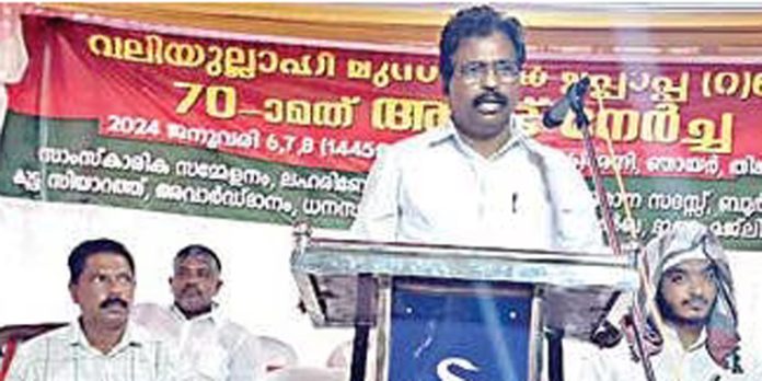 കടുവിനാൽ മുസ്ലിം ജമാഅത്തിൽ വലിയുല്ലാഹി മുസാഫിർ ഉപ്പാപ്പയുടെ ആണ്ടുനേർച്ച തുടങ്ങി കടുവിനാൽ മുസ്ലിം ജമാഅത്തിൽ വലിയുല്ലാഹി മുസാഫിർ ഉപ്പാപ്പയുടെ ആണ്ടുനേർച്ച തുടങ്ങി