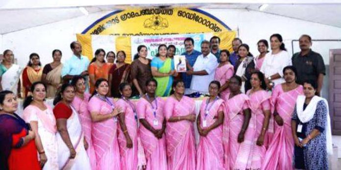 വള്ളിക്കോട് ഗ്രാമപഞ്ചായത്ത് കുടുംബശ്രീ പ്രവർത്തനങ്ങളുടെ ചരിത്ര പുസ്തകം പ്രകാശനം ചെയ്തു വള്ളിക്കോട് ഗ്രാമപഞ്ചായത്ത് കുടുംബശ്രീ പ്രവർത്തനങ്ങളുടെ ചരിത്ര പുസ്തകം പ്രകാശനം ചെയ്തു