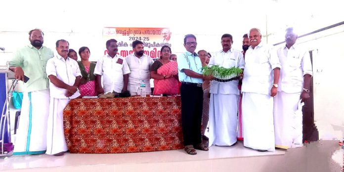 പദ്ധതി രൂപീകരണ വികസന സെമിനാറിൽ പങ്കെടുത്തവർക്ക് പച്ചക്കറി തൈകൾ നൽകി വെച്ചൂച്ചിറ പഞ്ചായത്ത് പദ്ധതി രൂപീകരണ വികസന സെമിനാറിൽ പങ്കെടുത്തവർക്ക് പച്ചക്കറി തൈകൾ നൽകി വെച്ചൂച്ചിറ പഞ്ചായത്ത്