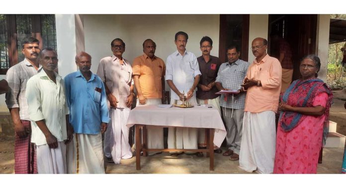 പ്രക്കാനം തോട്ടത്തില് പട്ടികജാതി കോളനി മണ്ണ് സംരക്ഷണ പ്രവര്ത്തനങ്ങള്ക്ക് തുടക്കമായി പ്രക്കാനം തോട്ടത്തില് പട്ടികജാതി കോളനി മണ്ണ് സംരക്ഷണ പ്രവര്ത്തനങ്ങള്ക്ക് തുടക്കമായി