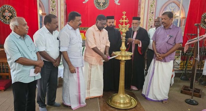 കൃഷിയെ സ്നേഹിക്കുന്ന കാര്ഷിക സംസ്കാരം ശീലമാക്കണം : ഡെപ്യൂട്ടി സ്പീക്കർ കൃഷിയെ സ്നേഹിക്കുന്ന കാര്ഷിക സംസ്കാരം ശീലമാക്കണം : ഡെപ്യൂട്ടി സ്പീക്കർ