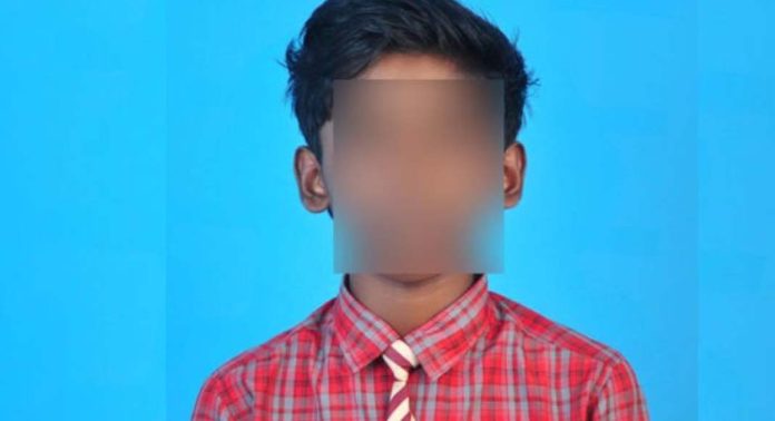 13 വയസുകാരന് ആത്മഹത്യ ചെയ്ത സംഭവത്തില് സ്കൂള് അധ്യാപകനെതിരെ കുടുംബം 13 വയസുകാരന് ആത്മഹത്യ ചെയ്ത സംഭവത്തില് സ്കൂള് അധ്യാപകനെതിരെ കുടുംബം
