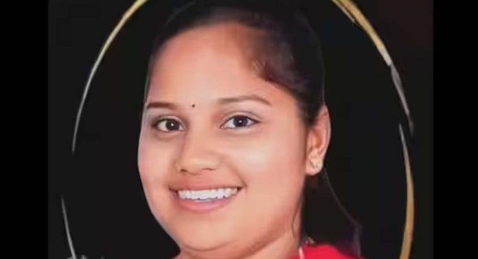 മലയാളി നഴ്സ് കുവൈത്തിൽ വാഹനാപകടത്തിൽ മരിച്ചു മലയാളി നഴ്സ് കുവൈത്തിൽ വാഹനാപകടത്തിൽ മരിച്ചു