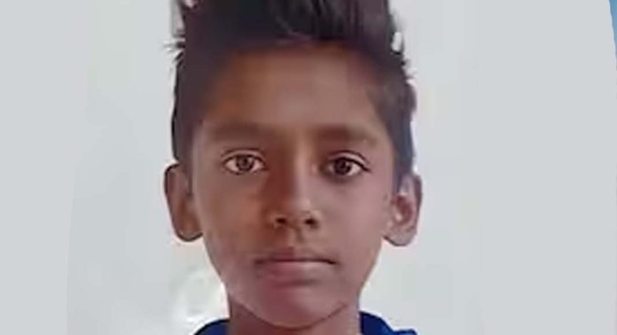 സ്കൂളിൽ നിന്നെത്തിയ 13കാരന്റെ ആത്മഹത്യ ; ഇടപെട്ട് ചൈൽഡ് വെൽഫയർ കമ്മിറ്റി സ്കൂളിൽ നിന്നെത്തിയ 13കാരന്റെ ആത്മഹത്യ ; ഇടപെട്ട് ചൈൽഡ് വെൽഫയർ കമ്മിറ്റി