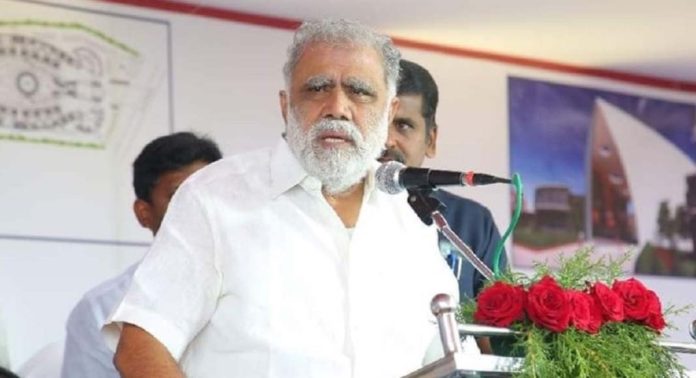 അഴിമതി കേസിൽ തമിഴ്നാട് ഗ്രാമ വികസന മന്ത്രി ഐ പെരിയസ്വാമിക്ക് തിരിച്ചടി അഴിമതി കേസിൽ തമിഴ്നാട് ഗ്രാമ വികസന മന്ത്രി ഐ പെരിയസ്വാമിക്ക് തിരിച്ചടി