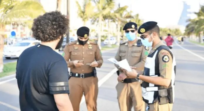 കര്ശന പരിശോധനയുമായി സൗദി ; ഒരാഴ്ചയ്ക്കിടെ പിടിയിലായത് 19,199 അനധികൃത താമസക്കാര് കര്ശന പരിശോധനയുമായി സൗദി ; ഒരാഴ്ചയ്ക്കിടെ പിടിയിലായത് 19,199 അനധികൃത താമസക്കാര്
