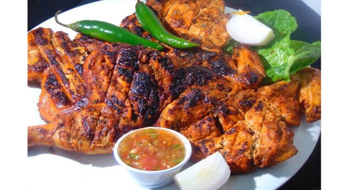 അൽ ഫാം കഴിച്ച് മൂന്ന് പേർ ആശുപത്രിയിലായ പരാതി ; അധികാരമില്ലെന്ന് ആരോഗ്യ വകുപ്പ്, ഒടുവിൽ ഹോട്ടൽ ഉടമക്കെതിരെ കേസ് എടുക്കാൻ കോടതി ഇടപെടൽ അൽ ഫാം കഴിച്ച് മൂന്ന് പേർ ആശുപത്രിയിലായ പരാതി ; അധികാരമില്ലെന്ന് ആരോഗ്യ വകുപ്പ്, ഒടുവിൽ ഹോട്ടൽ ഉടമക്കെതിരെ കേസ് എടുക്കാൻ കോടതി ഇടപെടൽ