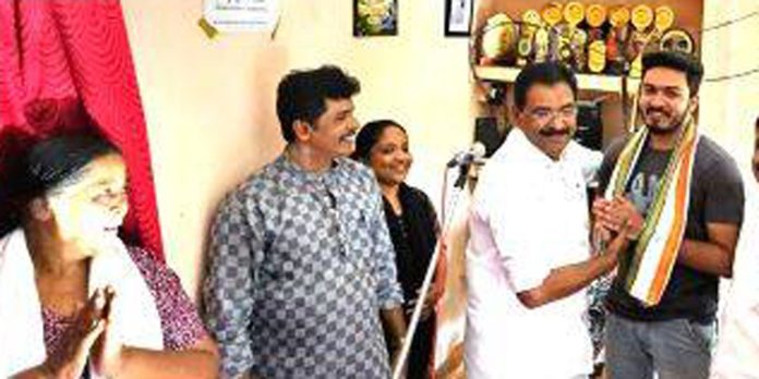 മേരി സ്കോഡോവ്സക ക്യൂറി അക്ഷൻസ് സ്കോളർഷിപ്പ് ലഭിച്ച ജോയൽ ജോർജിനെ അനുമോദിച്ചു മേരി സ്കോഡോവ്സക ക്യൂറി അക്ഷൻസ് സ്കോളർഷിപ്പ് ലഭിച്ച ജോയൽ ജോർജിനെ അനുമോദിച്ചു