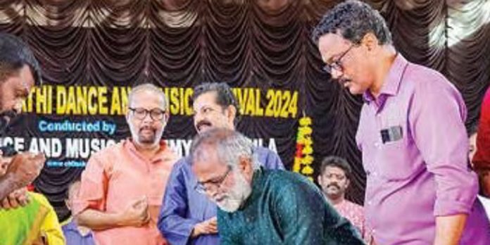 ആറന്മുള പാർഥസാരഥിയുടെ ക്ഷേത്ര ഉത്സവം രണ്ടാം ദിവസം പിന്നിട്ടു ആറന്മുള പാർഥസാരഥിയുടെ ക്ഷേത്ര ഉത്സവം രണ്ടാം ദിവസം പിന്നിട്ടു