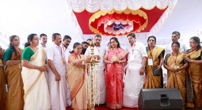 ശ്രീ നാരായണ ധർമ്മം ജാതി മത ഭേദമന്യേ എല്ലാവരിലും പ്രചരിപ്പിക്കണം – പ്രീതി നടേശൻ ശ്രീ നാരായണ ധർമ്മം ജാതി മത ഭേദമന്യേ എല്ലാവരിലും പ്രചരിപ്പിക്കണം – പ്രീതി നടേശൻ