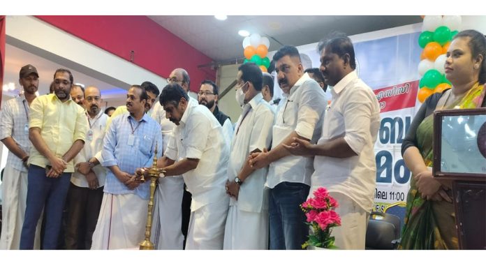 ഒഐസിസി കൊല്ലം ജില്ലാ കമ്മറ്റി കുടുബസംഗമം നടത്തി ഒഐസിസി കൊല്ലം ജില്ലാ കമ്മറ്റി കുടുബസംഗമം നടത്തി