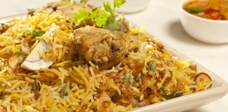ബിരിയാണിയിലെ പ്രാണിയെ ചൊല്ലി നിയമപോരാട്ടം; ഹോട്ടലിന് വൻ പിഴയും സൗജന്യ ബിരിയാണി ശിക്ഷയും വിധിച്ച് കോടതി