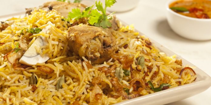 ബിരിയാണിയിലെ പ്രാണിയെ ചൊല്ലി നിയമപോരാട്ടം; ഹോട്ടലിന് വൻ പിഴയും സൗജന്യ ബിരിയാണി ശിക്ഷയും വിധിച്ച് കോടതി ബിരിയാണിയിലെ പ്രാണിയെ ചൊല്ലി നിയമപോരാട്ടം; ഹോട്ടലിന് വൻ പിഴയും സൗജന്യ ബിരിയാണി ശിക്ഷയും വിധിച്ച് കോടതി