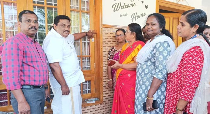 പെരിങ്ങര ഗ്രാമപഞ്ചായത്ത് സ്മാര്ട് ഗാര്ബേജ് ആപ്പ് ഉദ്ഘാടനം നടന്നു പെരിങ്ങര ഗ്രാമപഞ്ചായത്ത് സ്മാര്ട് ഗാര്ബേജ് ആപ്പ് ഉദ്ഘാടനം നടന്നു
