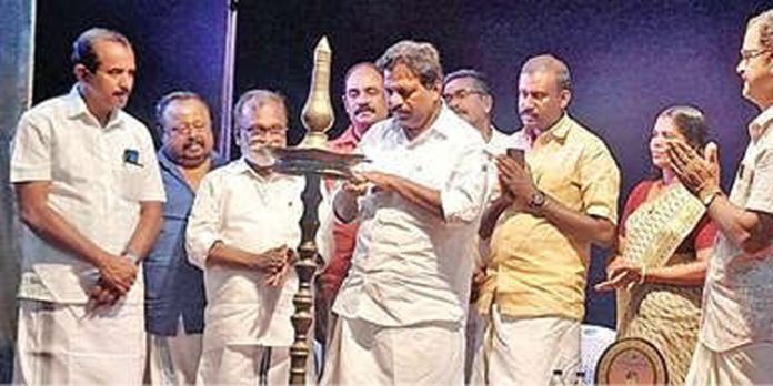 ചുനക്കര തിരുവൈരൂർ ക്ഷേത്രത്തിൽ സാംസ്കാരികസമ്മേളനം നടന്നു ചുനക്കര തിരുവൈരൂർ ക്ഷേത്രത്തിൽ സാംസ്കാരികസമ്മേളനം നടന്നു