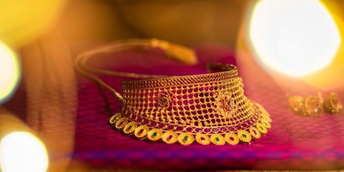 സംസ്ഥാനത്ത് സ്വർണവില വീണ്ടും 64,000ന് മുകളില് സംസ്ഥാനത്ത് സ്വർണവില വീണ്ടും 64,000ന് മുകളില്