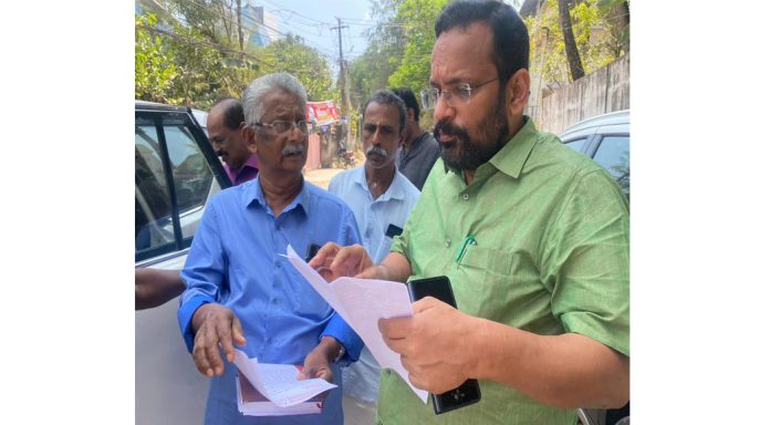 വെച്ചൂച്ചിറ എക്സ് സര്വ്വീസ് കോളനി പട്ടയം : സി.പി.ഐ മന്ത്രി കെ.രാജനു നിവേദനം നൽകി വെച്ചൂച്ചിറ എക്സ് സര്വ്വീസ് കോളനി പട്ടയം : സി.പി.ഐ മന്ത്രി കെ.രാജനു നിവേദനം നൽകി