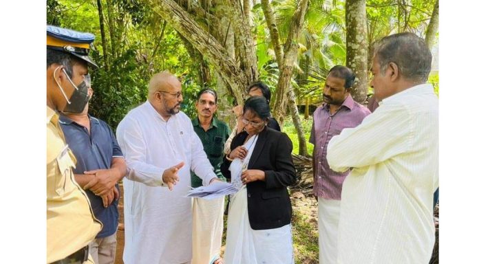 തലവടി തെക്ക് പ്രദേശത്തെ കിണറുകളിലെ ജലത്തിൽ കോളിഫോമിൻ്റെ അളവ് കൂടുതലെന്ന് പരിശോധന ഫലം. തലവടി തെക്ക് പ്രദേശത്തെ കിണറുകളിലെ ജലത്തിൽ കോളിഫോമിൻ്റെ അളവ് കൂടുതലെന്ന് പരിശോധന ഫലം.