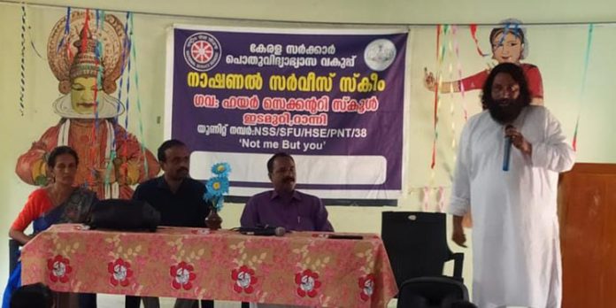 പാട്ടുപാടാം,കൂട്ടുകൂടാം ക്രിയേറ്റീവ് ക്ലാസ്റൂം ഇടമുറി ഗവ.ഹയര് സെക്കന്ഡറി സ്ക്കൂളില് നടത്തി പാട്ടുപാടാം,കൂട്ടുകൂടാം ക്രിയേറ്റീവ് ക്ലാസ്റൂം ഇടമുറി ഗവ.ഹയര് സെക്കന്ഡറി സ്ക്കൂളില് നടത്തി