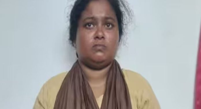 പാദസരം മോഷ്ടിക്കാന് ശ്രമം ; യുവതി പിടിയിൽ പാദസരം മോഷ്ടിക്കാന് ശ്രമം ; യുവതി പിടിയിൽ