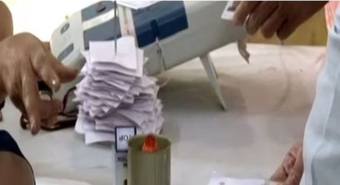 മഹാരാഷ്ട്ര രാജ്യസഭാ വോട്ടെടുപ്പ് ; വിപ്പ് വിനയാകുമോ? മഹാരാഷ്ട്ര രാജ്യസഭാ വോട്ടെടുപ്പ് ; വിപ്പ് വിനയാകുമോ?