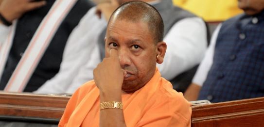 യോഗി ജി യുടെ അകമ്പടി വാഹനം അപകടത്തിൽപ്പെട്ടു ; നിരവധി പേർക്ക് പരിക്ക് യോഗി ജി യുടെ അകമ്പടി വാഹനം അപകടത്തിൽപ്പെട്ടു ; നിരവധി പേർക്ക് പരിക്ക്