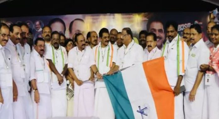 കോൺഗ്രസിന്റെ ‘സമരാഗ്നി’ യാത്ര രണ്ടാം ദിനത്തിലേക്ക് കോൺഗ്രസിന്റെ ‘സമരാഗ്നി’ യാത്ര രണ്ടാം ദിനത്തിലേക്ക്