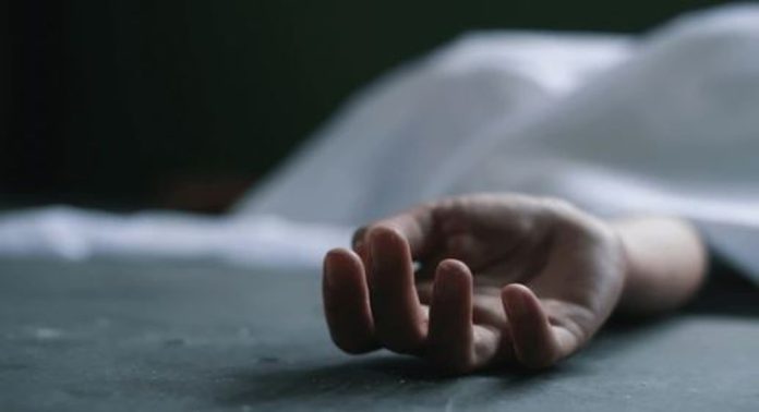 കുട്ടികളെ തട്ടികൊണ്ടുപോയെന്ന് ആരോപണം ; തെലങ്കാനയിൽ ട്രാൻസ്ജൻഡറിനെ നാട്ടുകാർ മർദിച്ച് കൊലപ്പെടുത്തി കുട്ടികളെ തട്ടികൊണ്ടുപോയെന്ന് ആരോപണം ; തെലങ്കാനയിൽ ട്രാൻസ്ജൻഡറിനെ നാട്ടുകാർ മർദിച്ച് കൊലപ്പെടുത്തി