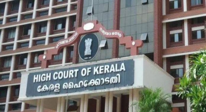 ആലുവ അമ്യൂസ്മെൻറ് പാർക്ക് കരാർ കൈമാറ്റം ; നഗരസഭക്കെതിരെ അന്വേഷണം നടത്താൻ സർക്കാരിനോട് ഹൈക്കോടതി ആലുവ അമ്യൂസ്മെൻറ് പാർക്ക് കരാർ കൈമാറ്റം ; നഗരസഭക്കെതിരെ അന്വേഷണം നടത്താൻ സർക്കാരിനോട് ഹൈക്കോടതി