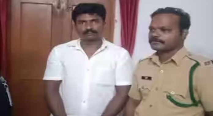 ചന്ദനത്തടികൾ മോഷ്ടിച്ച നിരവധി കേസുകളിലെ പ്രതി അറസ്റ്റിൽ ചന്ദനത്തടികൾ മോഷ്ടിച്ച നിരവധി കേസുകളിലെ പ്രതി അറസ്റ്റിൽ