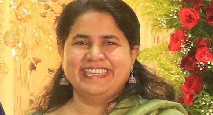 വീണാ വിജയന് ഇന്ന് നിർണായകം ; എക്സാലോജിക് ഹർജി കർണാടക ഹൈക്കോടതി ഇന്ന് പരിഗണിക്കും വീണാ വിജയന് ഇന്ന് നിർണായകം ; എക്സാലോജിക് ഹർജി കർണാടക ഹൈക്കോടതി ഇന്ന് പരിഗണിക്കും