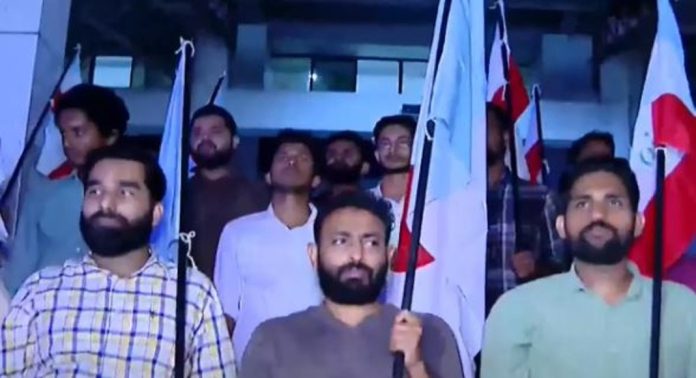 ഗ്യാൻവാപി മസ്ജിദിൽ പൂജ നടത്താൻ അനുമതി നൽകി ; വ്യാപക പ്രതിഷേധം ഗ്യാൻവാപി മസ്ജിദിൽ പൂജ നടത്താൻ അനുമതി നൽകി ; വ്യാപക പ്രതിഷേധം