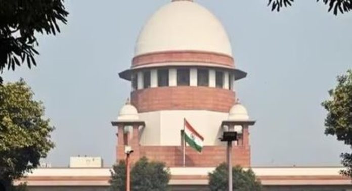 ഭരണത്തില് സ്വാധീനം ചെലുത്താന് കമ്പനികളെ സഹായിക്കുന്നതാണ് ബോണ്ട് പദ്ധതി ; വിമർശനവുമായി സുപ്രീംകോടതി ഭരണത്തില് സ്വാധീനം ചെലുത്താന് കമ്പനികളെ സഹായിക്കുന്നതാണ് ബോണ്ട് പദ്ധതി ; വിമർശനവുമായി സുപ്രീംകോടതി