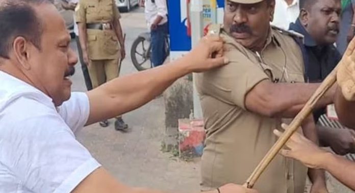 മുഖ്യമന്ത്രിയുടെ ഗൺമാന് പോലീസ് വീണ്ടും നോട്ടിസ് അയയ്ക്കും മുഖ്യമന്ത്രിയുടെ ഗൺമാന് പോലീസ് വീണ്ടും നോട്ടിസ് അയയ്ക്കും