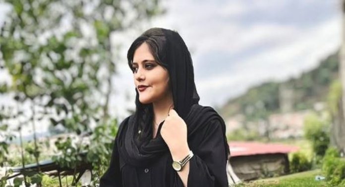ഇറാനിൽ കൊല്ലപ്പെട്ട മഹ്സ അമിനിയുടെ അമ്മാവന് അഞ്ച് വർഷം തടവ് ഇറാനിൽ കൊല്ലപ്പെട്ട മഹ്സ അമിനിയുടെ അമ്മാവന് അഞ്ച് വർഷം തടവ്