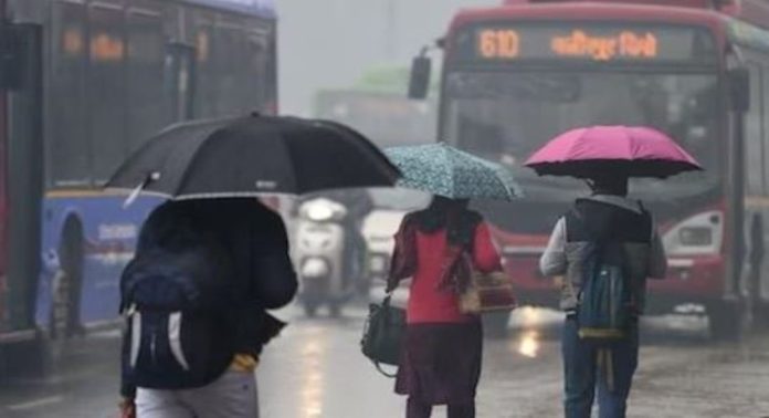 ഡൽഹിയിൽ ശക്തമായ മഴയ്ക്ക് സാധ്യത ; മുന്നറിയിപ്പുമായി കാലാവസ്ഥാ വകുപ്പ് ഡൽഹിയിൽ ശക്തമായ മഴയ്ക്ക് സാധ്യത ; മുന്നറിയിപ്പുമായി കാലാവസ്ഥാ വകുപ്പ്