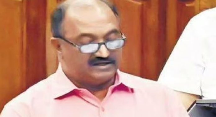 ആദിവാസി മേഖലകളിൽ സോളാർ വൈദ്യുതി എത്തിക്കും ; ധനമന്ത്രി ആദിവാസി മേഖലകളിൽ സോളാർ വൈദ്യുതി എത്തിക്കും ; ധനമന്ത്രി