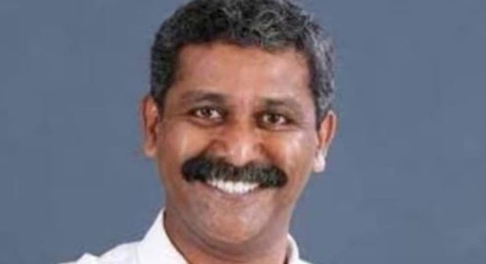 രൺജിത് ശ്രീനിവാസൻ വധക്കേസ് വിധിക്ക് പിന്നാലെ ജഡ്ജിക്കെതിരെ ഭീഷണി ; മൂന്ന് പേർ പിടിയിൽ രൺജിത് ശ്രീനിവാസൻ വധക്കേസ് വിധിക്ക് പിന്നാലെ ജഡ്ജിക്കെതിരെ ഭീഷണി ; മൂന്ന് പേർ പിടിയിൽ
