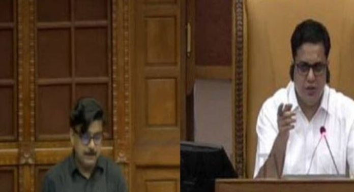 അത് പറയാൻ അനുമതിയില്ല ; ബഡ്ജറ്റിന്റെ പൊതുചർച്ചയ്ക്കിടെ സഭയിൽ ഉന്നയിക്കാനുള്ള മാത്യുകുഴനാടന്റെ ശ്രമം സ്പീക്കർ തടഞ്ഞു, നാടകീയ രംഗങ്ങൾ അത് പറയാൻ അനുമതിയില്ല ; ബഡ്ജറ്റിന്റെ പൊതുചർച്ചയ്ക്കിടെ സഭയിൽ ഉന്നയിക്കാനുള്ള മാത്യുകുഴനാടന്റെ ശ്രമം സ്പീക്കർ തടഞ്ഞു, നാടകീയ രംഗങ്ങൾ
