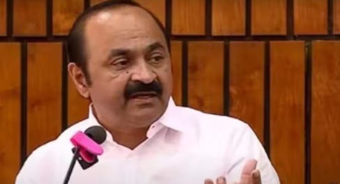 സാഹിത്യ അക്കാദമിയെ സിപിഎം രാഷ്ട്രീയവത്കരിച്ചു ; വിമർശനവുമായി വി.ഡി. സതീശൻ സാഹിത്യ അക്കാദമിയെ സിപിഎം രാഷ്ട്രീയവത്കരിച്ചു ; വിമർശനവുമായി വി.ഡി. സതീശൻ