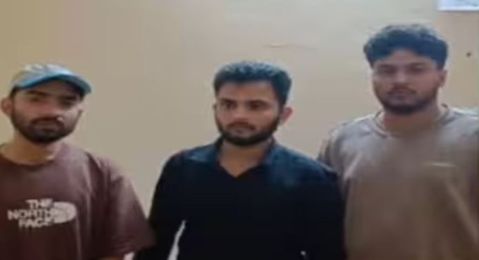 വ്യാജ സീലുകളുമായി മൂന്ന് പേര് പിടിയിൽ വ്യാജ സീലുകളുമായി മൂന്ന് പേര് പിടിയിൽ