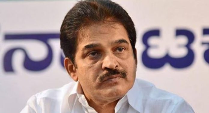 6500 കോടി ബിജെപി അക്കൗണ്ടിൽ, ഒന്നും മരവിപ്പിച്ചില്ല ; കെസി വേണുഗോപാൽ 6500 കോടി ബിജെപി അക്കൗണ്ടിൽ, ഒന്നും മരവിപ്പിച്ചില്ല ; കെസി വേണുഗോപാൽ
