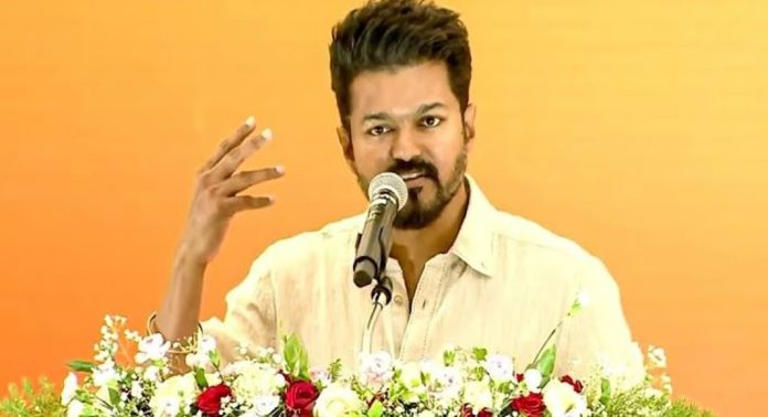 എൻ നെഞ്ചിൽ കുടിയിരുക്കും തോഴർകൾ ; അഭിസംബോധനയിൽ മാറ്റവുമായി വിജയ് എൻ നെഞ്ചിൽ കുടിയിരുക്കും തോഴർകൾ ; അഭിസംബോധനയിൽ മാറ്റവുമായി വിജയ്