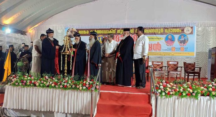 ചെങ്ങന്നൂർ ഭദ്രാസന ഓർത്തഡോക്സ് കൺവൻഷൻ ഉദ്ഘാടനം ചെയ്തു ചെങ്ങന്നൂർ ഭദ്രാസന ഓർത്തഡോക്സ് കൺവൻഷൻ ഉദ്ഘാടനം ചെയ്തു