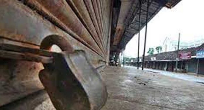 ഓൺലൈനും സജീവം, മാളും തുറക്കും, നമ്മൾ മാത്രം എന്തിന് അടയ്ക്കണം ; ഫെബ്രുവരി 13ന് കടകൾ തുറക്കും ഓൺലൈനും സജീവം, മാളും തുറക്കും, നമ്മൾ മാത്രം എന്തിന് അടയ്ക്കണം ; ഫെബ്രുവരി 13ന് കടകൾ തുറക്കും