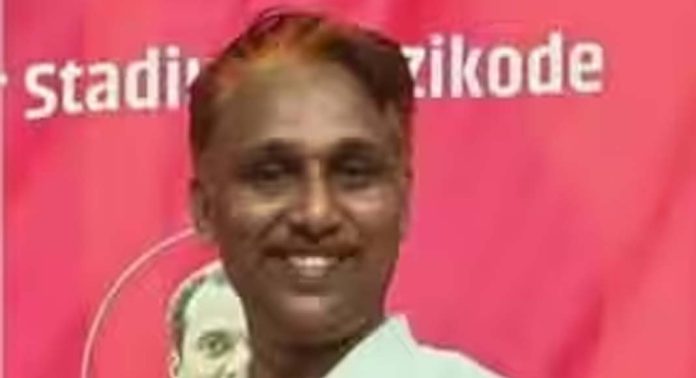 കരാട്ടെ മാസ്റ്ററുടെ പീഡനം 2 തവണ ചൈല്ഡ് ലൈനിനെ അറിയിച്ചു , തുടര് നടപടി വൈകി : അധ്യാപകര് കരാട്ടെ മാസ്റ്ററുടെ പീഡനം 2 തവണ ചൈല്ഡ് ലൈനിനെ അറിയിച്ചു , തുടര് നടപടി വൈകി : അധ്യാപകര്