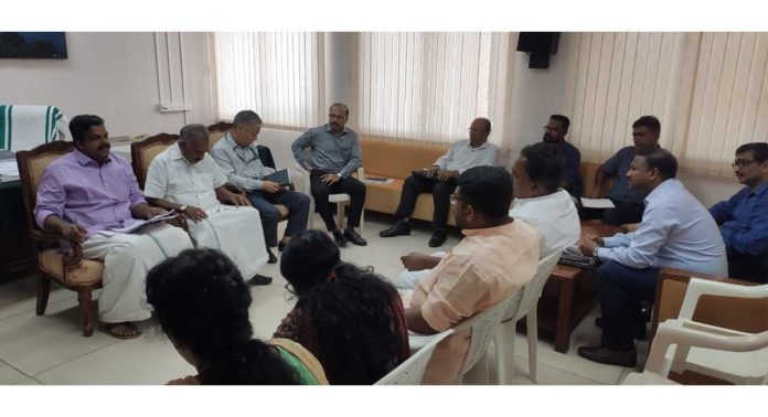 കോന്നി മണ്ഡലം ഇക്കോ ടൂറിസം വികസനം ; മന്ത്രിതല യോഗം ചേർന്നു കോന്നി മണ്ഡലം ഇക്കോ ടൂറിസം വികസനം ; മന്ത്രിതല യോഗം ചേർന്നു